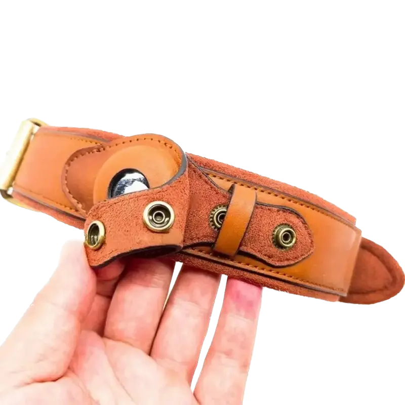 Olixar Genuine Leather Airtag Collar - Attic Puppy